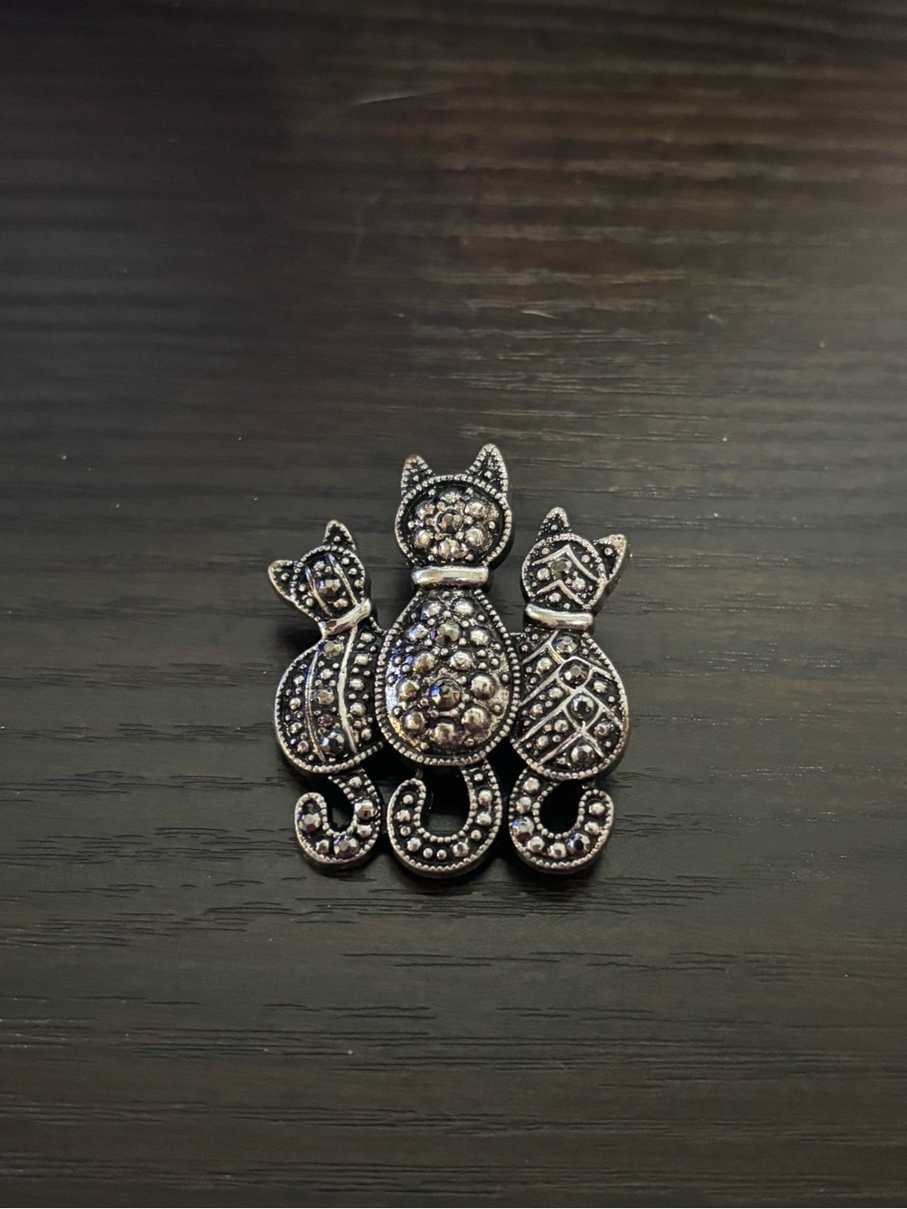 Silver Cat brooch pin